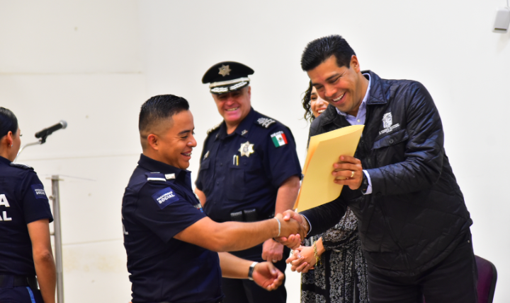 Elementos de la Secretaria de Seguridad Pública se graduaron del bachillerato